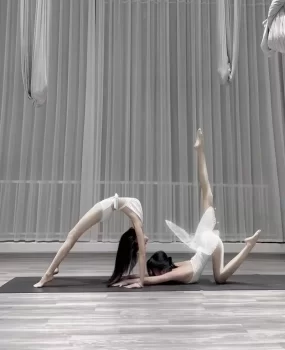 双飞成都姐妹花