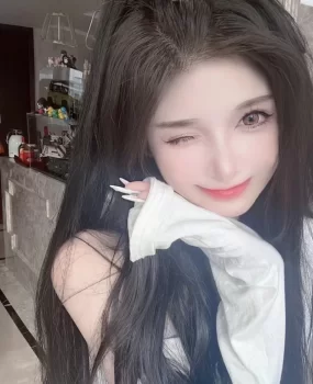 大学刚毕业实习小水妹叫声嗲嗲还会喷潮