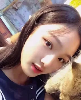 艹了刚下水的20岁清纯嫩妹youyou