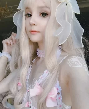 新茶加入 白嫩洋娃娃一般，可以任意把玩